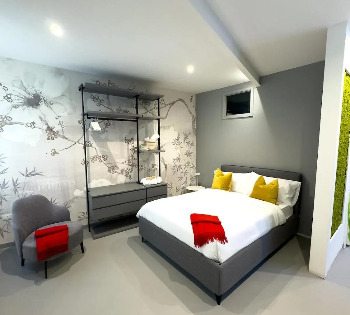 Moss & Stone - 3 Min Walk To Piazza Vittoria Apartment