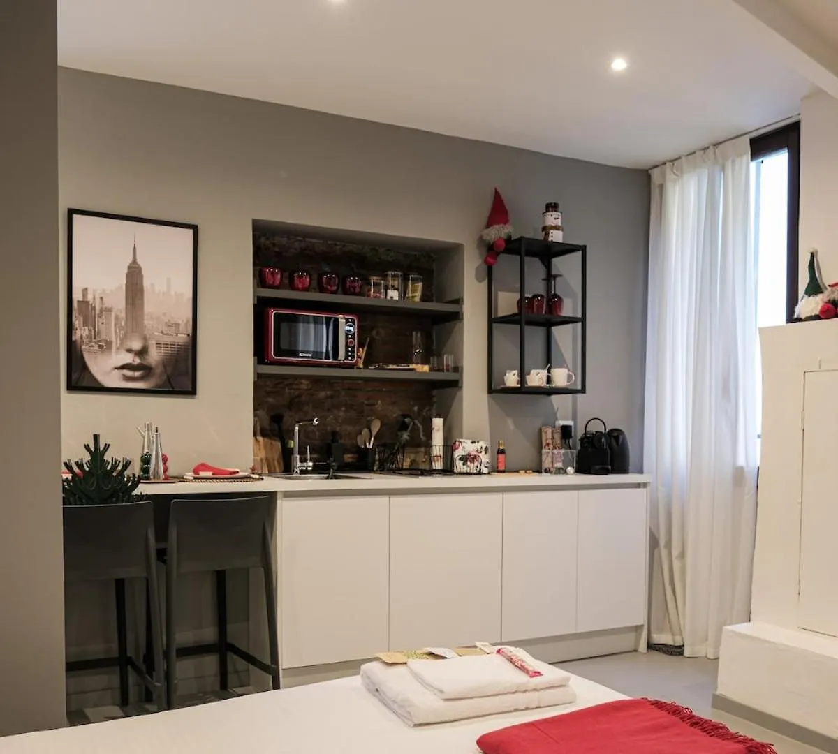 Apartment Moss & Stone - 3 Min Walk To Piazza Vittoria Italy