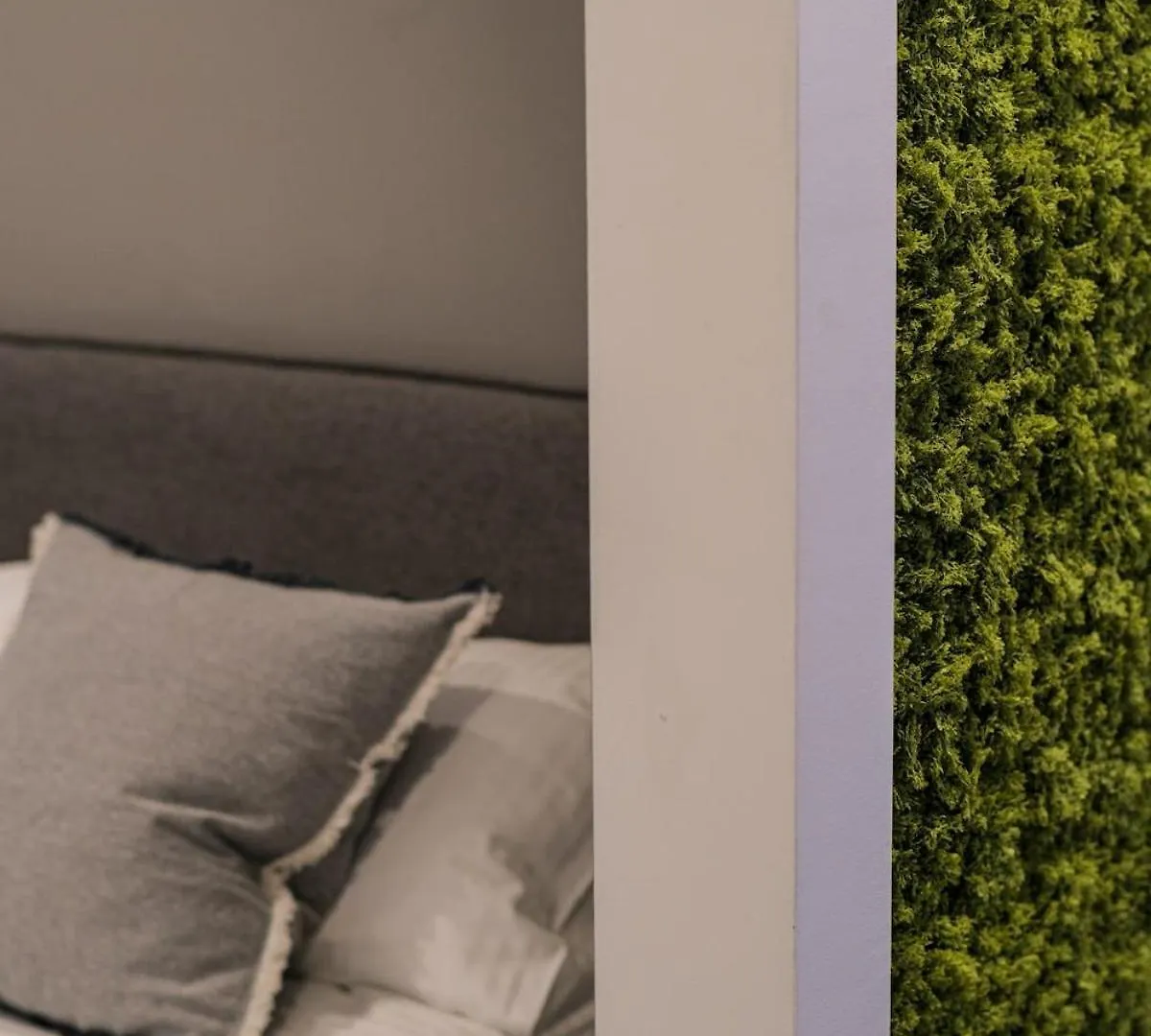Moss & Stone - 3 Min Walk To Piazza Vittoria Apartment Brescia